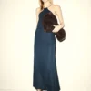 Feinstrickkleid mit Choker-Kragen