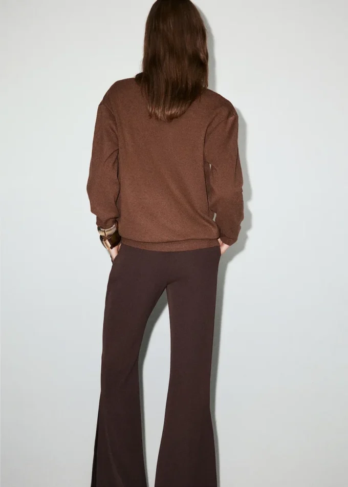 Feinstrickpullover mit V-Ausschnitt Feinstrickpullover mit V-Ausschnitt