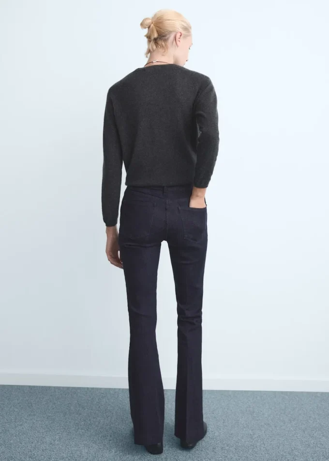 Flare-Jeans mit mittlerer Leibhöhe und Waschung