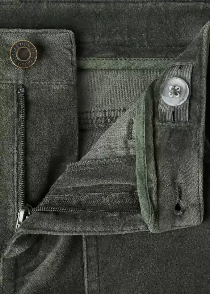 Flared-Hose aus Kunstsamt Flared-Hose aus Kunstsamt