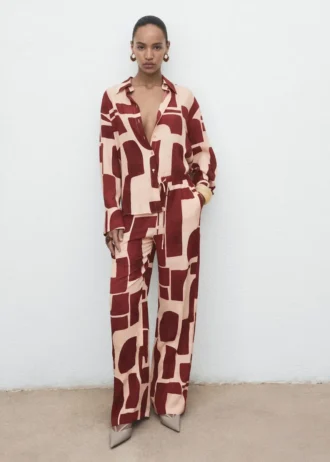 Fließende Hose mit geometrischem Muster