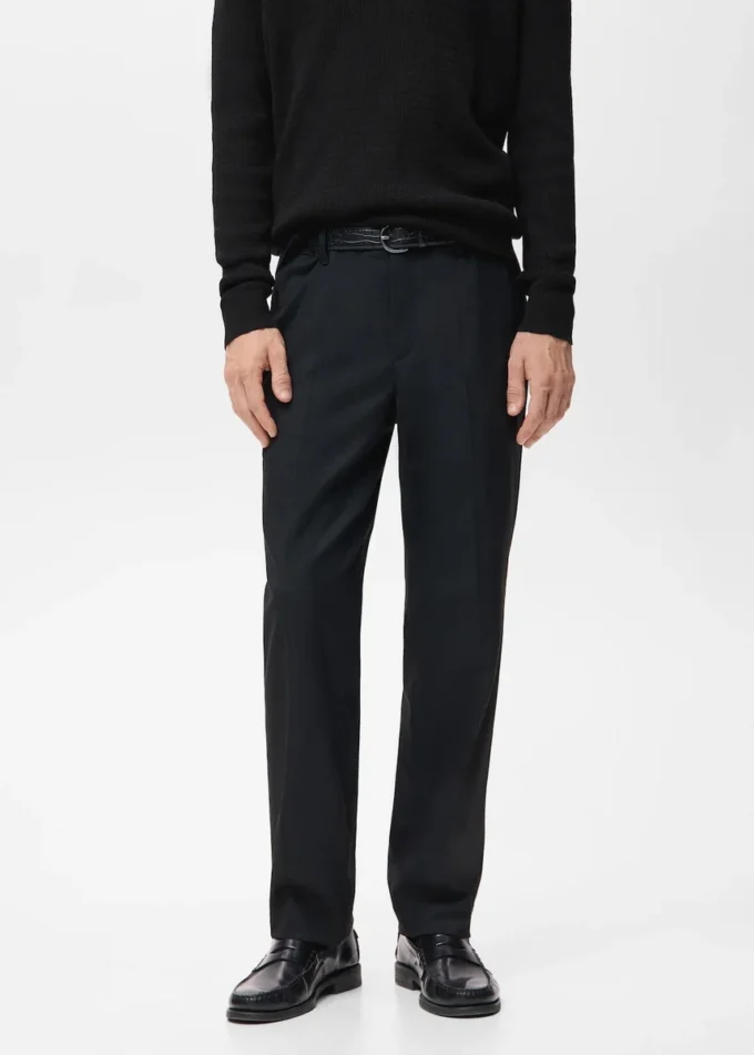 Fließende Hose mit gerader Passform Fließende Hose mit gerader Passform