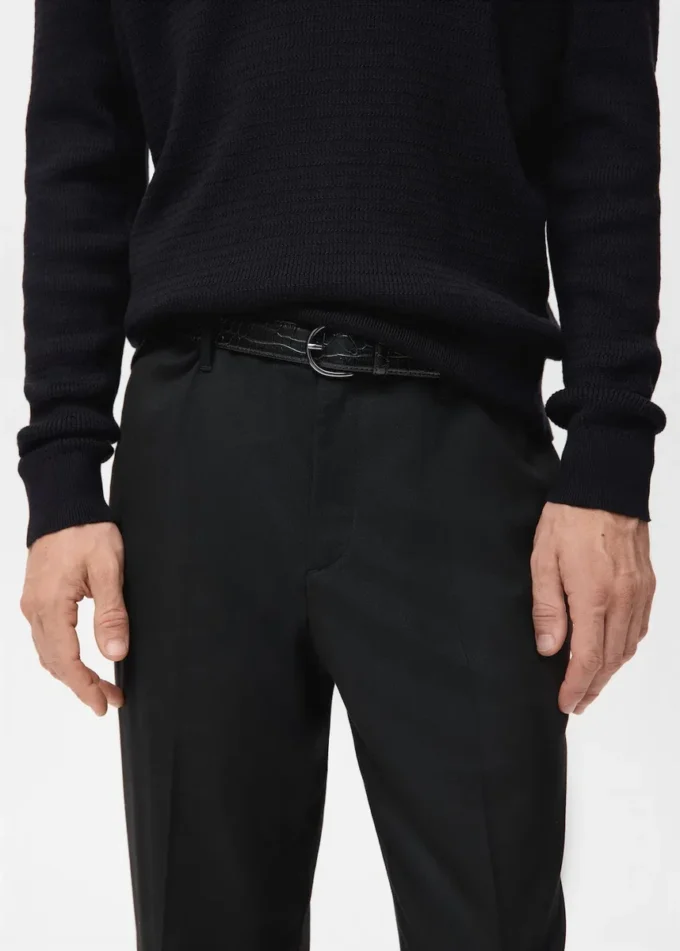 Fließende Hose mit gerader Passform Fließende Hose mit gerader Passform
