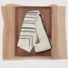 Foulard aus 100 % Wolle mit geometrischem Print