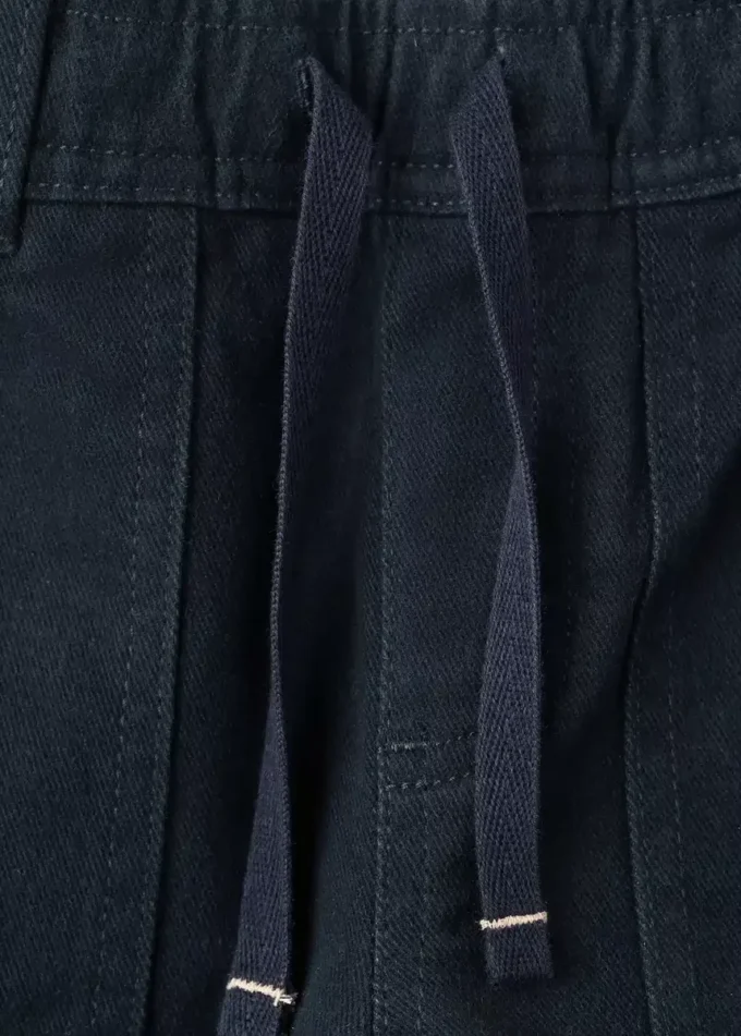Gerade geschnittene Baumwollhose Gerade geschnittene Baumwollhose