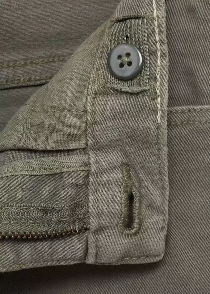 Gerade geschnittene Hose Gerade geschnittene Hose