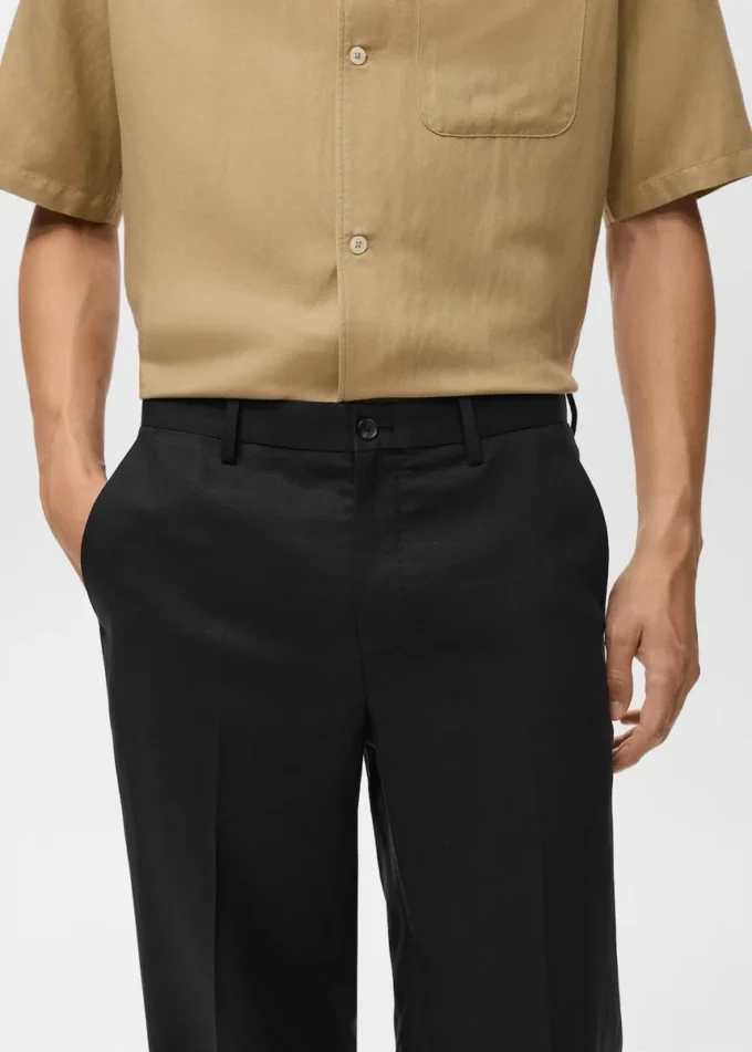 Gerade geschnittene Hose aus einer Mischung aus Leinen und Lyocell
