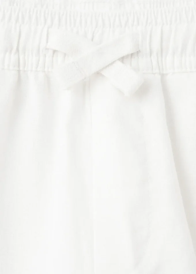 Gerade geschnittene Hose aus Leinenmischgewebe Gerade geschnittene Hose aus Leinenmischgewebe