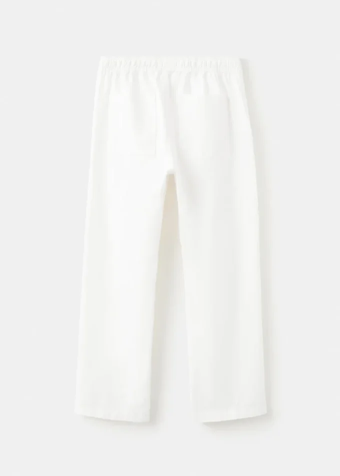 Gerade geschnittene Hose aus Leinenmischgewebe Gerade geschnittene Hose aus Leinenmischgewebe