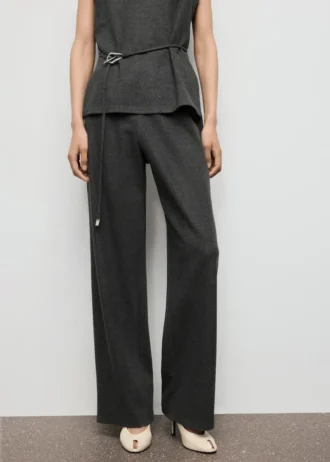 Gerade geschnittene Hose mit elastischem Bund