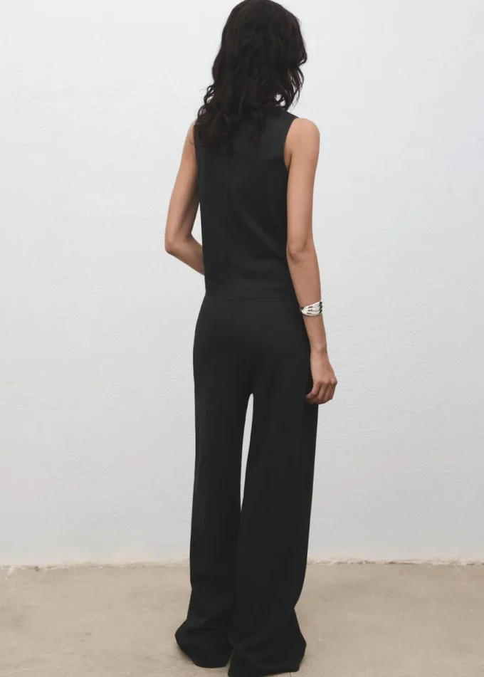 Gerade geschnittene Hose mit elastischem Bund Gerade geschnittene Hose mit elastischem Bund
