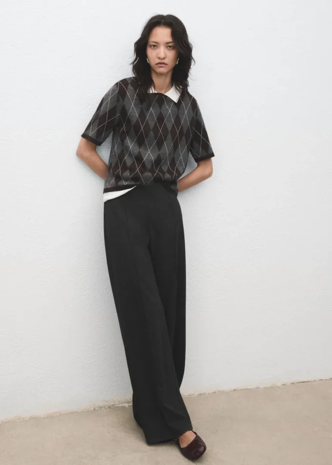 Gerade geschnittene Hose mit elastischem Bund Gerade geschnittene Hose mit elastischem Bund