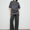 Gerade geschnittene Hose mit elastischem Bund Gerade geschnittene Hose mit elastischem Bund