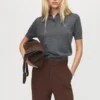 Gerade geschnittene Hose mit hoher Taille Gerade geschnittene Hose mit hoher Taille