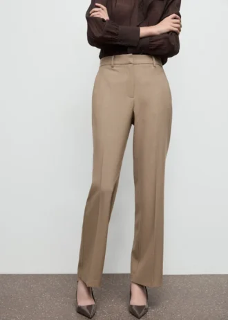 Gerade geschnittene Hose mit mittlerer Leibhöhe