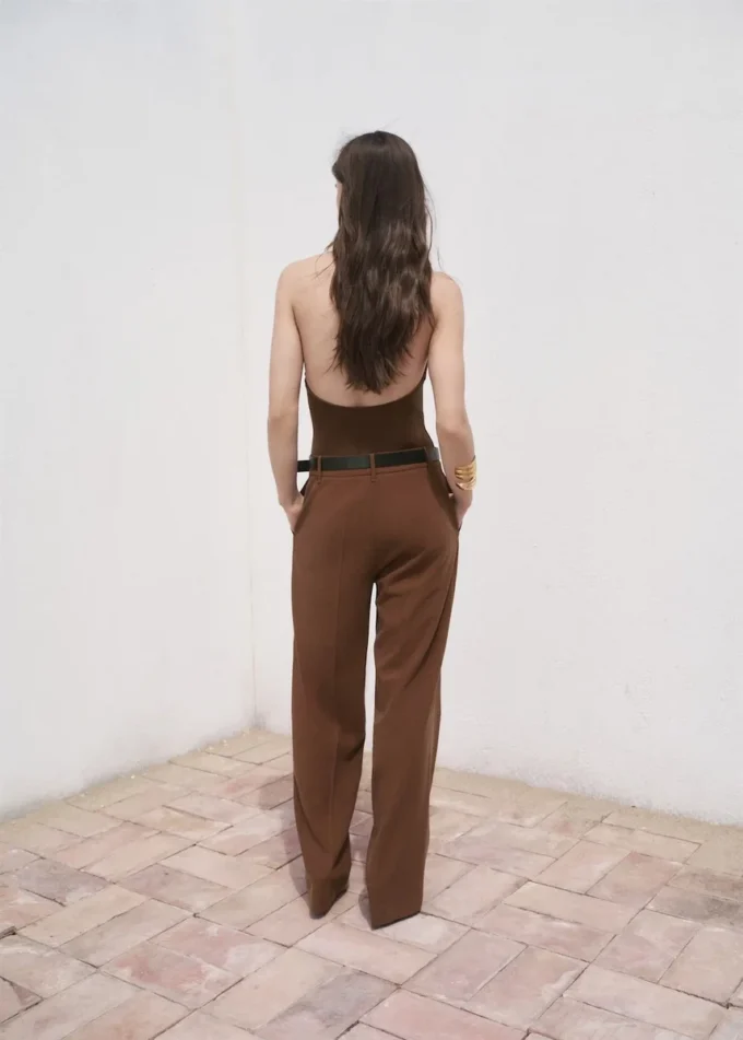 Gerade geschnittene Hose mit mittlerer Leibhöhe