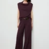 Gerade geschnittene Hose mit Nahtdetails Gerade geschnittene Hose mit Nahtdetails