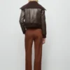 Gerade geschnittene Hose mit Nahtdetails