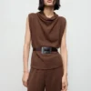 Gerade geschnittene Hose mit Nahtdetails Gerade geschnittene Hose mit Nahtdetails