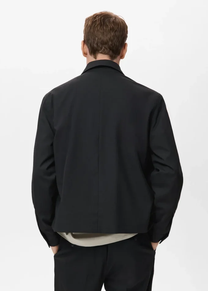 Gerade geschnittene Jacke mit Taschen
