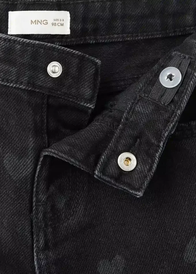 Gerade geschnittene Jeans mit Herzen