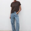 Gerade geschnittene Jeans mit Knittereffekt Gerade geschnittene Jeans mit Knittereffekt