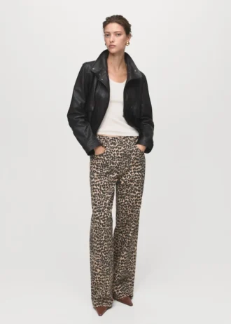 Gerade geschnittene Jeans mit Leopardenmuster