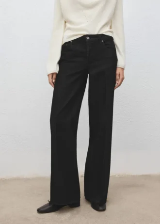 Gerade geschnittene Jeans mit niedriger Taille