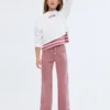 Gerade geschnittene Jeans mit Taschen Gerade geschnittene Jeans mit Taschen