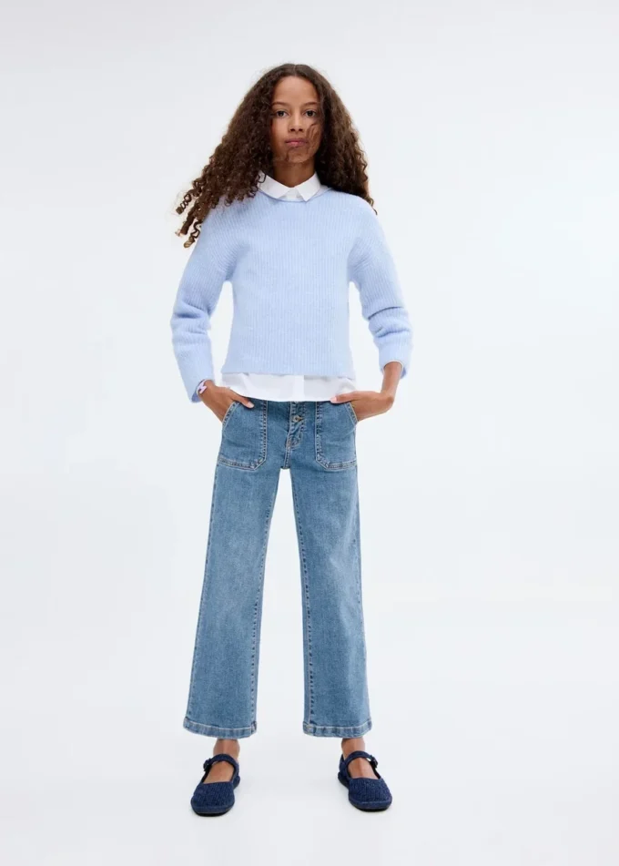 Gerade geschnittene Jeans mit Taschen Gerade geschnittene Jeans mit Taschen