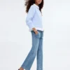 Gerade geschnittene Jeans mit Taschen Gerade geschnittene Jeans mit Taschen