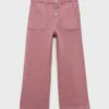 Gerade geschnittene Jeans mit Taschen Gerade geschnittene Jeans mit Taschen