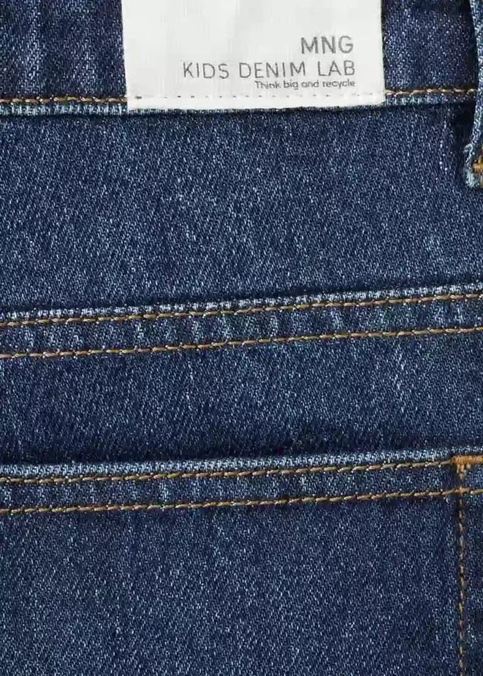 Gerade geschnittene Jeans mit Umschlag Gerade geschnittene Jeans mit Umschlag