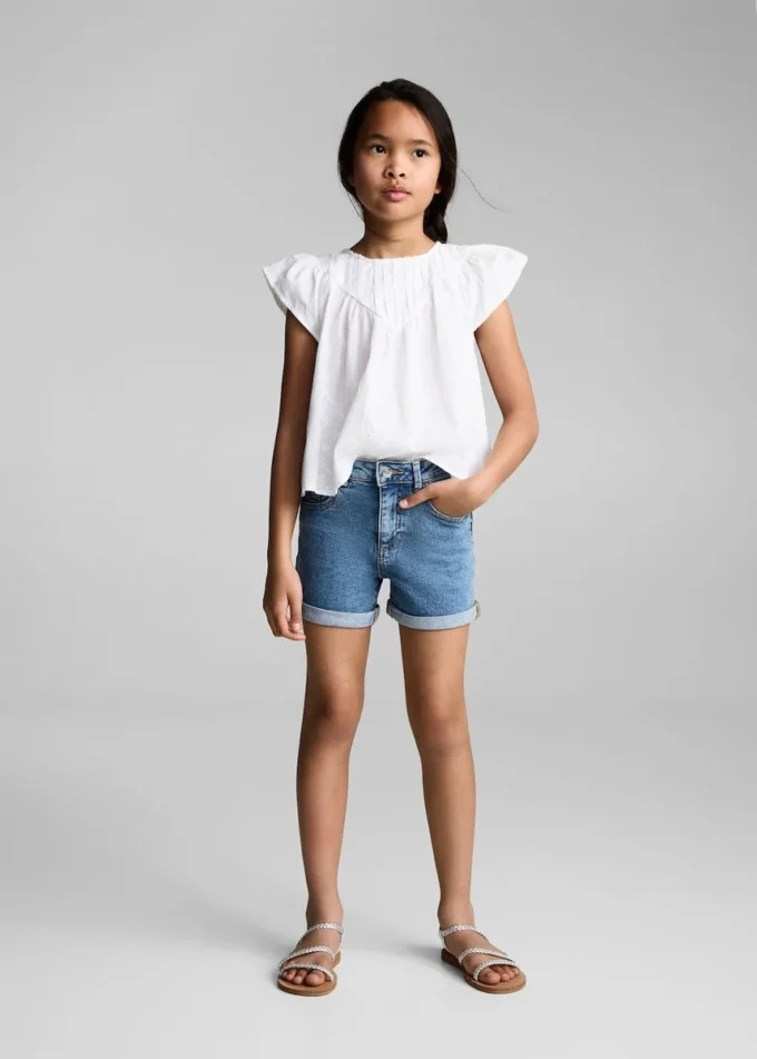 Gerade geschnittene Jeansshorts Gerade geschnittene Jeansshorts