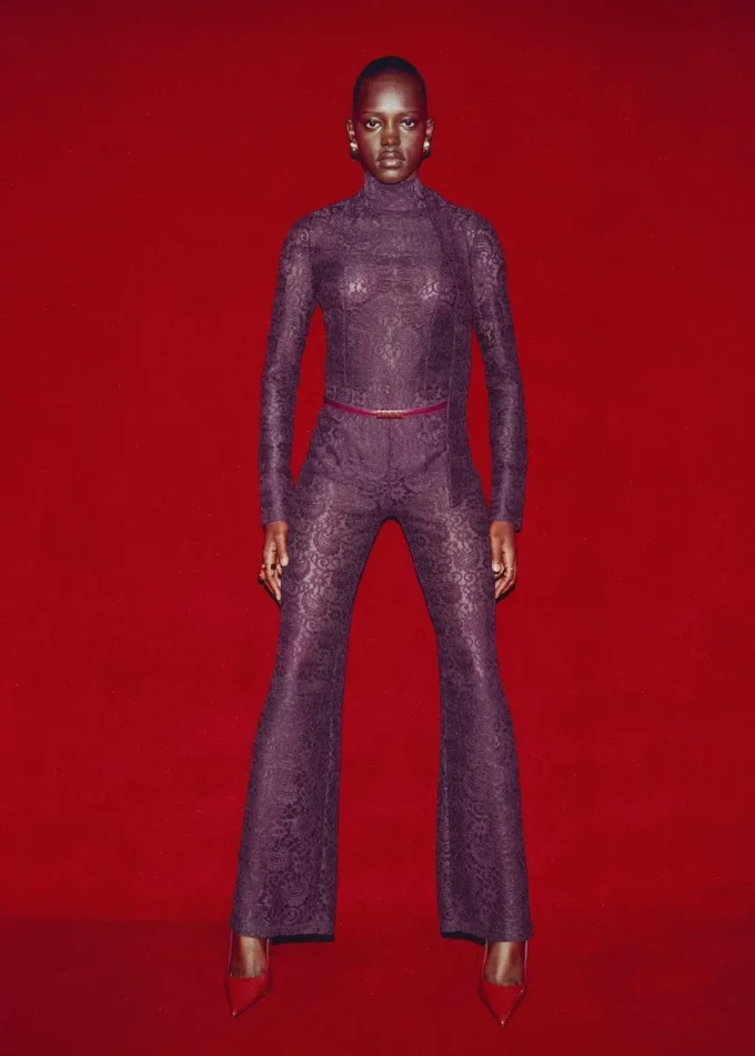 Gerade geschnittene Spitzenhose Gerade geschnittene Spitzenhose