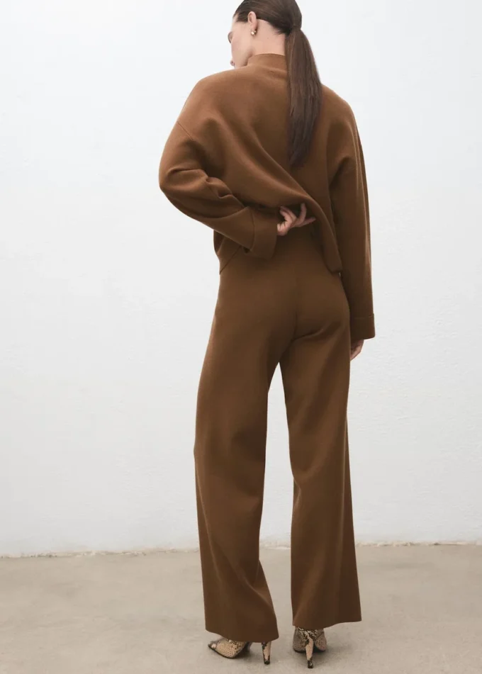 Gerade geschnittene Strickhose Gerade geschnittene Strickhose