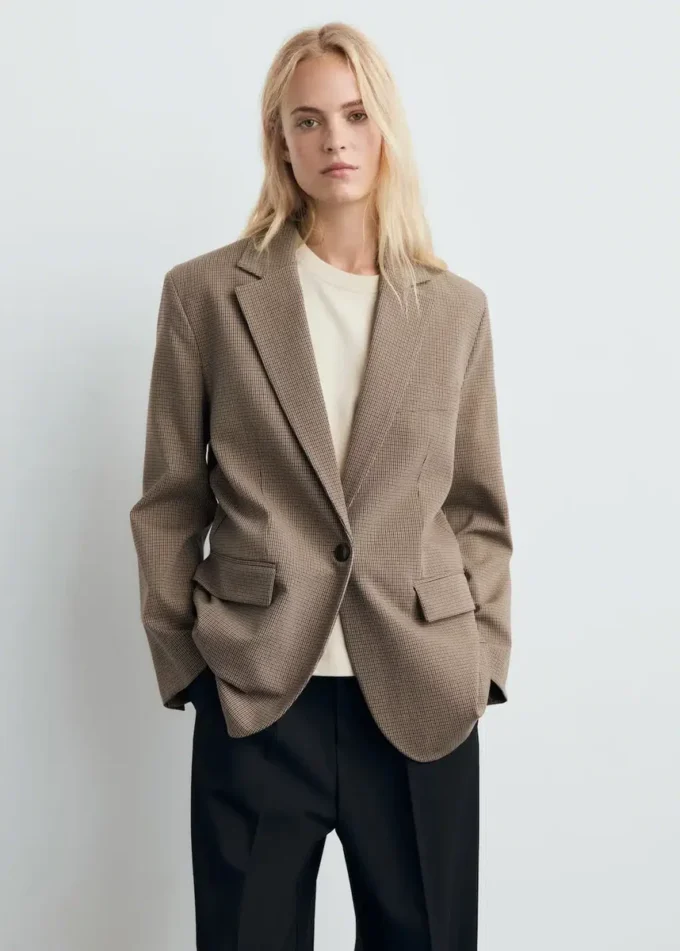 Gerader Blazer mit Pattentaschen Gerader Blazer mit Pattentaschen