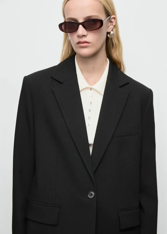 Gerader Blazer mit Pattentaschen Gerader Blazer mit Pattentaschen