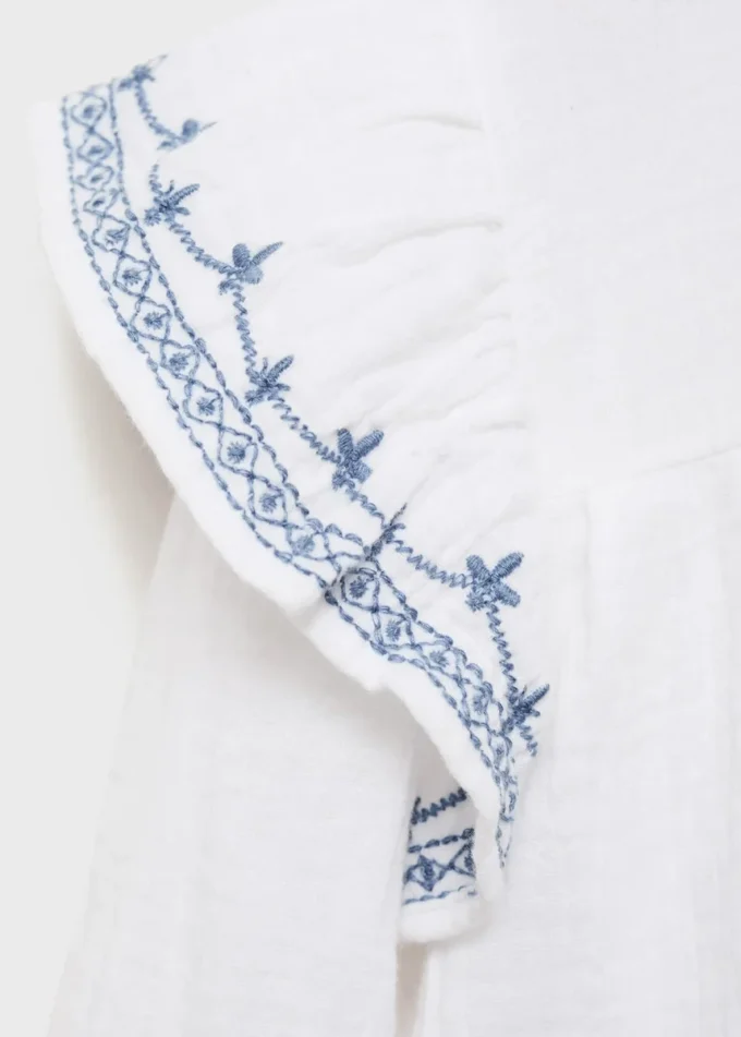 Geraffte, bestickte Bluse Geraffte, bestickte Bluse