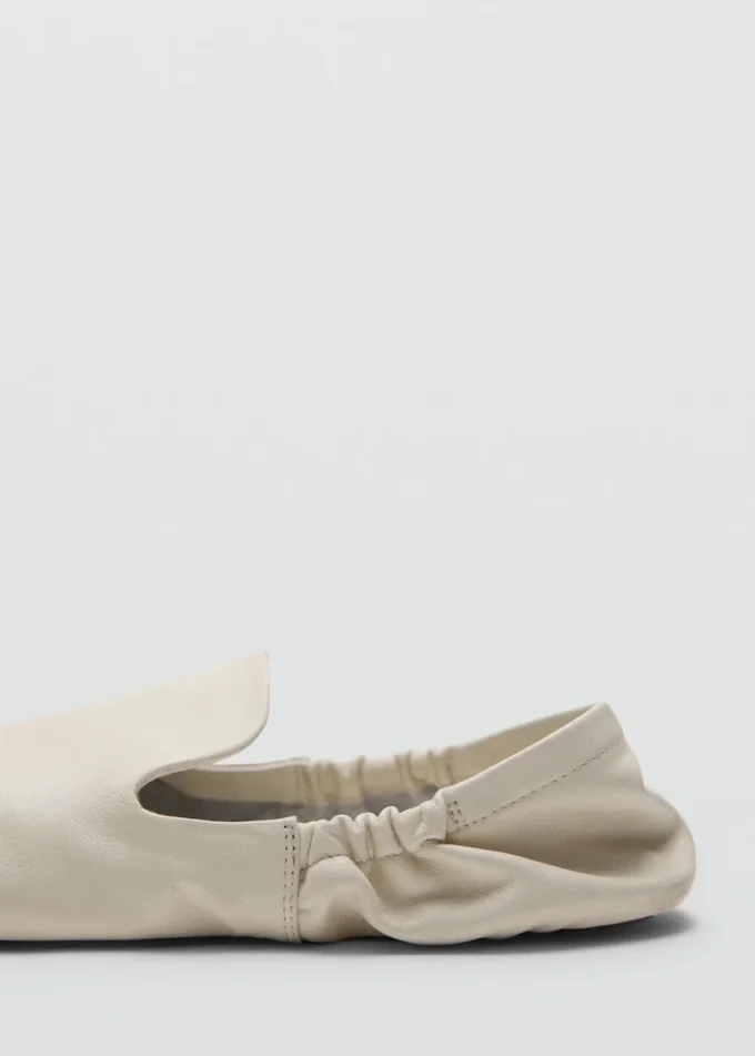 Geraffte Lederschuhe