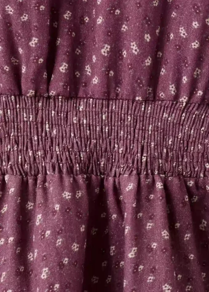 Gerafftes Blumenkleid