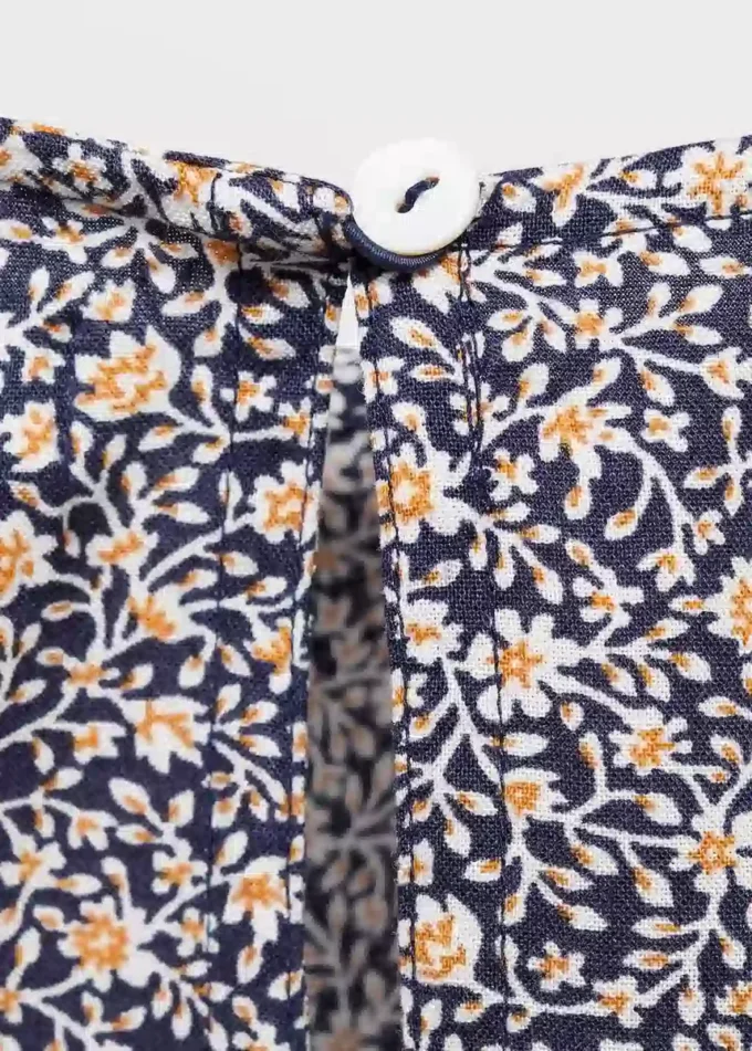 Gerafftes Blumenkleid