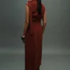 Gerafftes Kleid mit Knotendetail Gerafftes Kleid mit Knotendetail