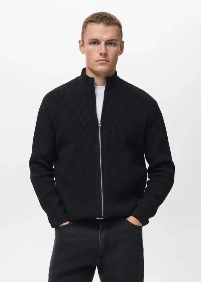 Gerippte Strickjacke mit Reißverschluss