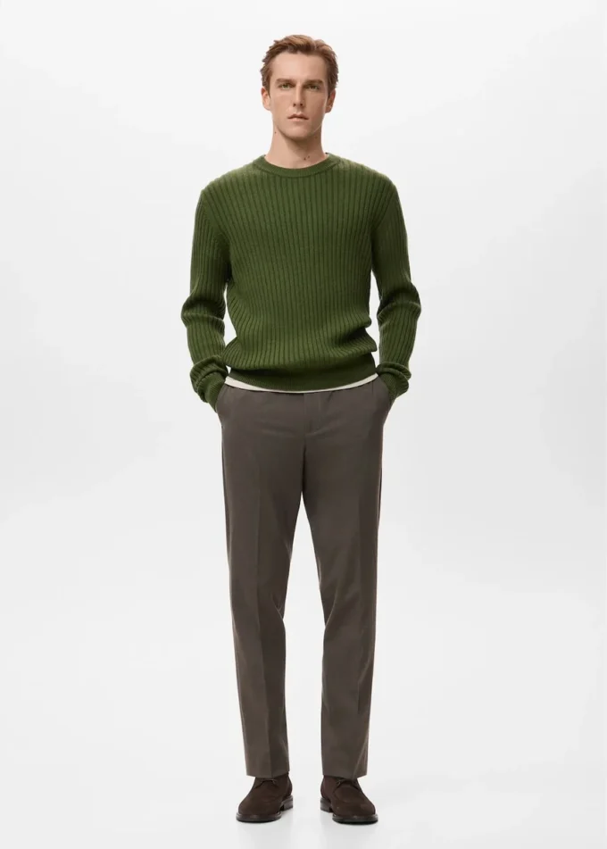 Gerippter Pullover aus Wollmischung