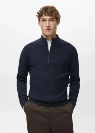 Gerippter Pullover mit Reißverschluss am Hals