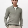 Gerippter Pullover mit Reißverschluss am Hals