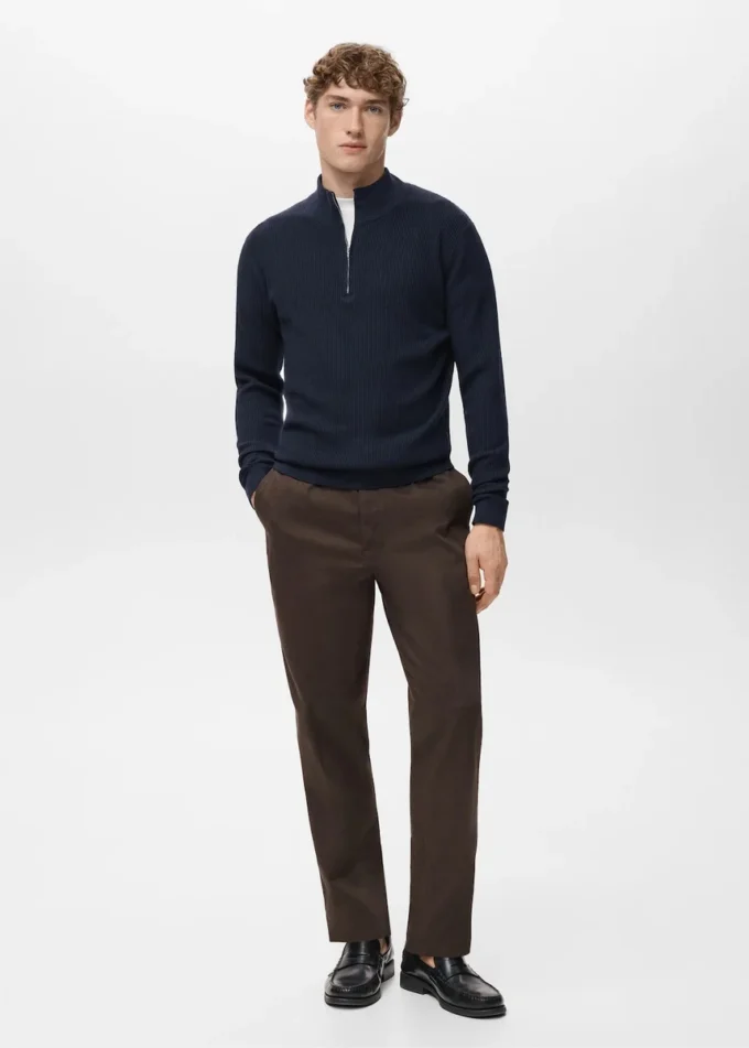 Gerippter Pullover mit Reißverschluss am Hals