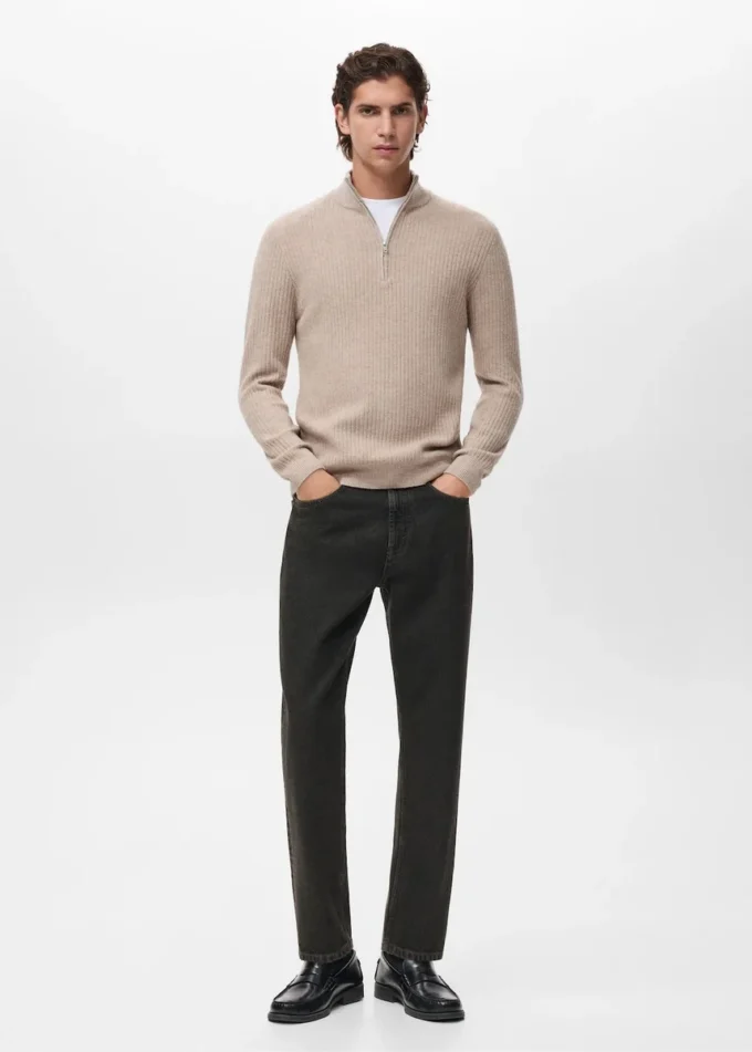Gerippter Pullover mit Reißverschluss am Hals