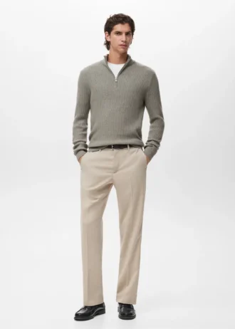 Gerippter Pullover mit Reißverschluss am Hals